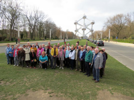 Teilnehmer beim Atomium