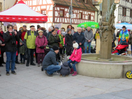 Auf dem Sparkasssenplatz
