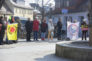 Mahnwache auf dem Sparkassenplatz