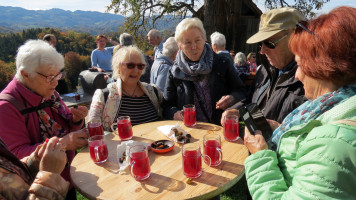 Roter Sturm und Maroni