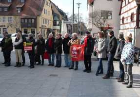 Mahnwache auf dem Sparkassenplatz
