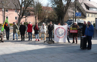 Mahnwache auf dem Sparkassenplatz