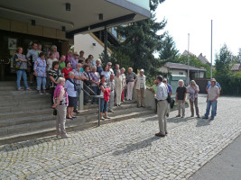 Vor der REichswaldhalle