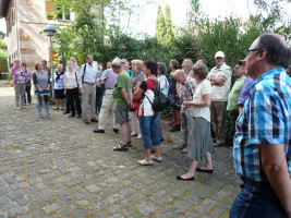 Vor dem Pfinzingschloss