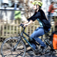 Fahrradfahrerin in Feucht