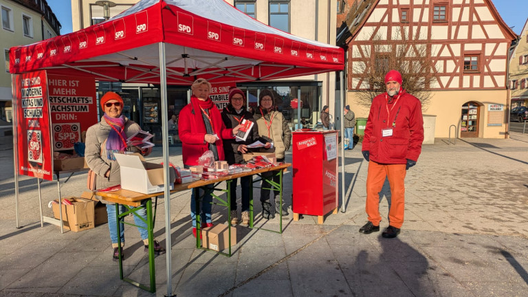 Infostand der Feuchter SPD zur Bundestagswahl